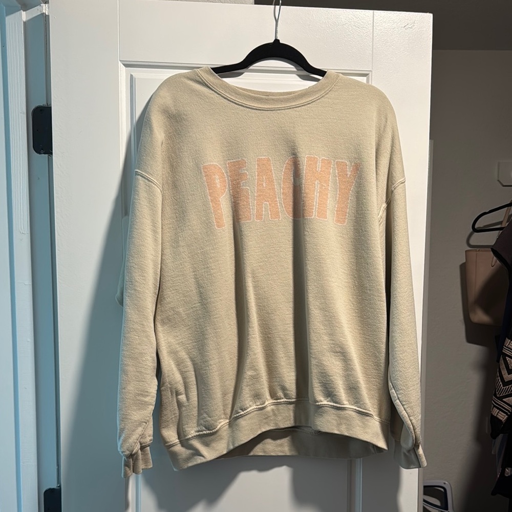 Gildan Women's Cream 'Peachy' Sweater